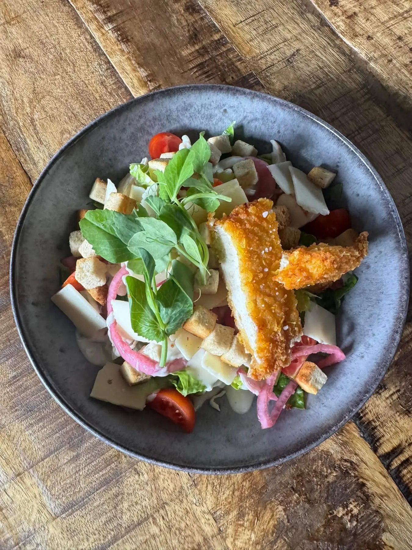 Cæsarsalat med sprød kylling